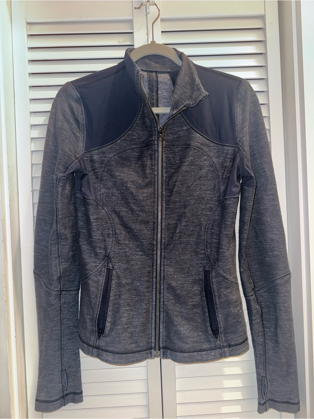 Lululemon fitted jacket blue denim inspired Jacket size 8